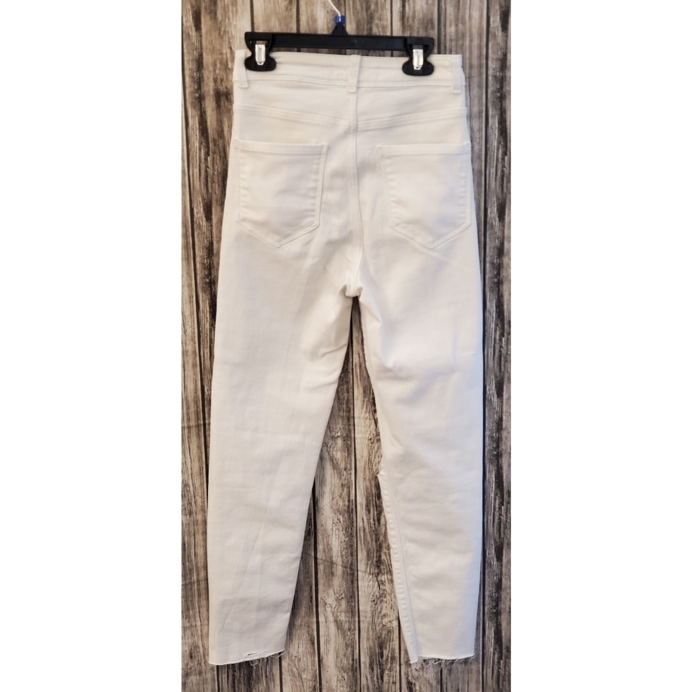 ZARA Basic  white distressed raw hem jeans White Size 2 - Picture 3 of 10